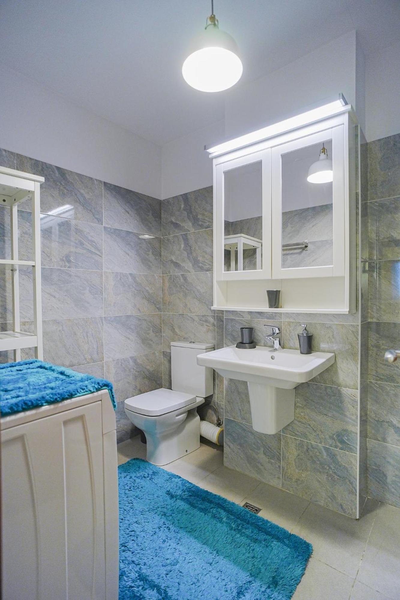 Appartamento Hideaway Near Parliament Building Bucarest Esterno foto