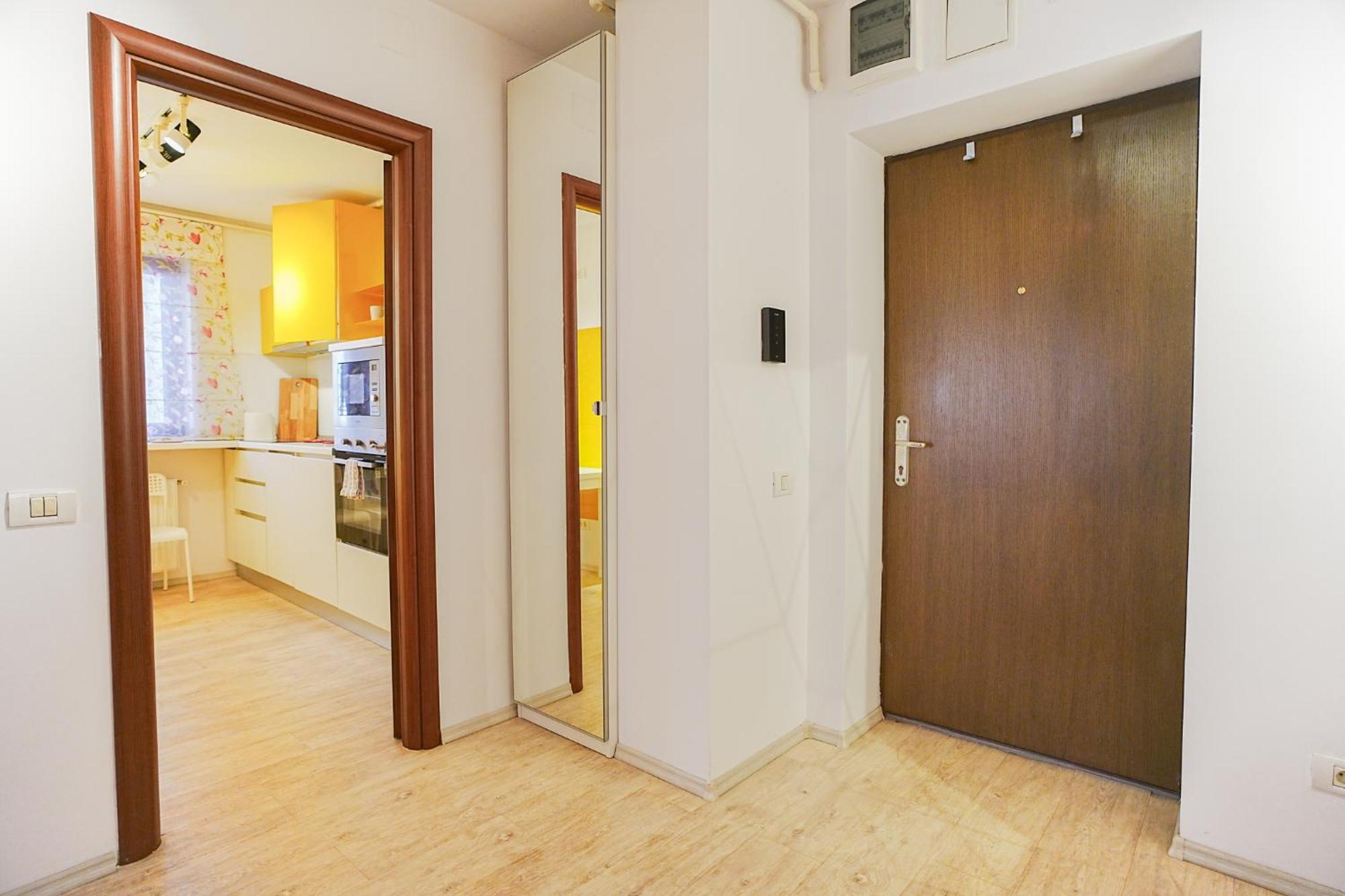 Appartamento Hideaway Near Parliament Building Bucarest Esterno foto