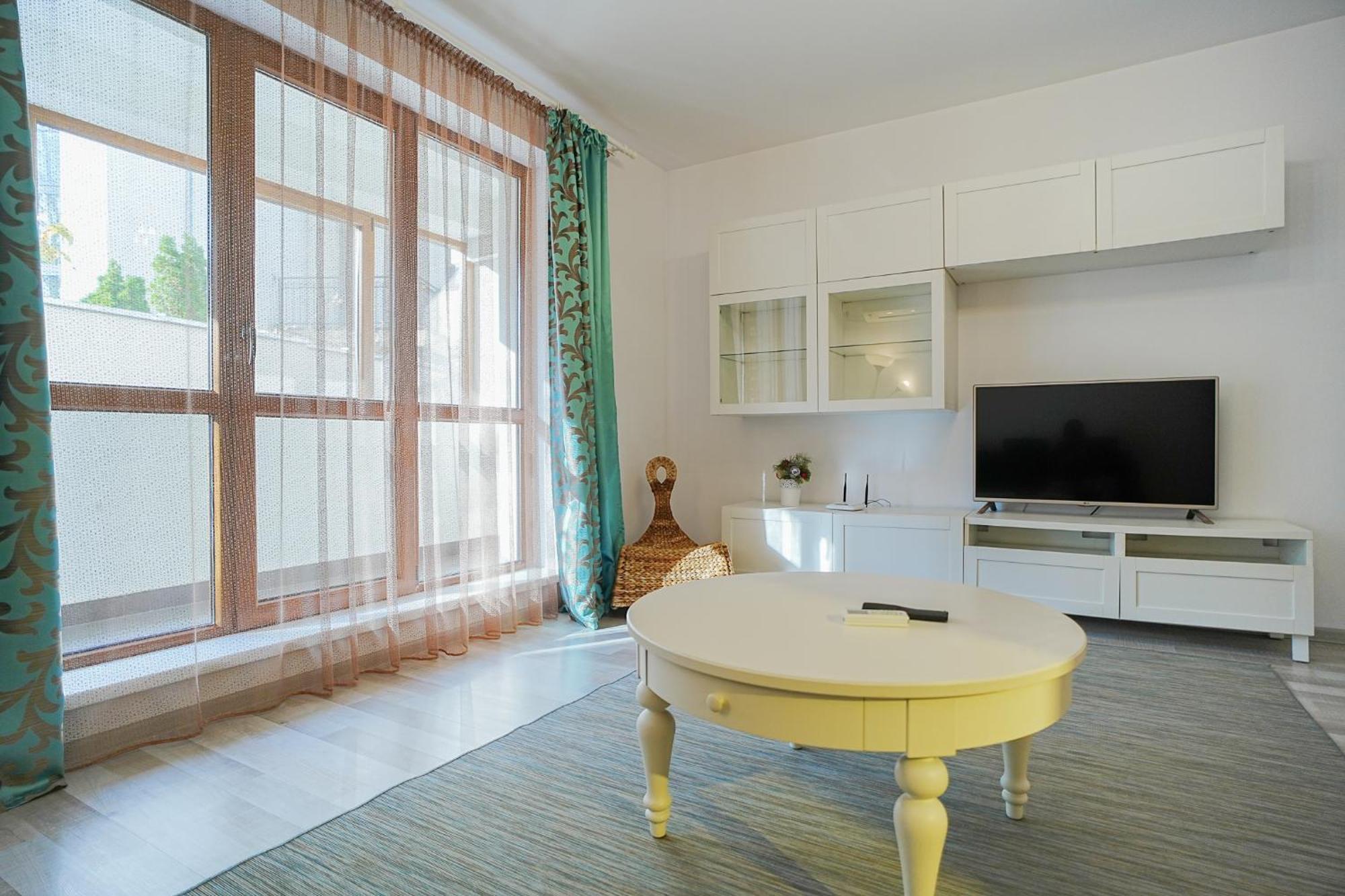 Appartamento Hideaway Near Parliament Building Bucarest Esterno foto