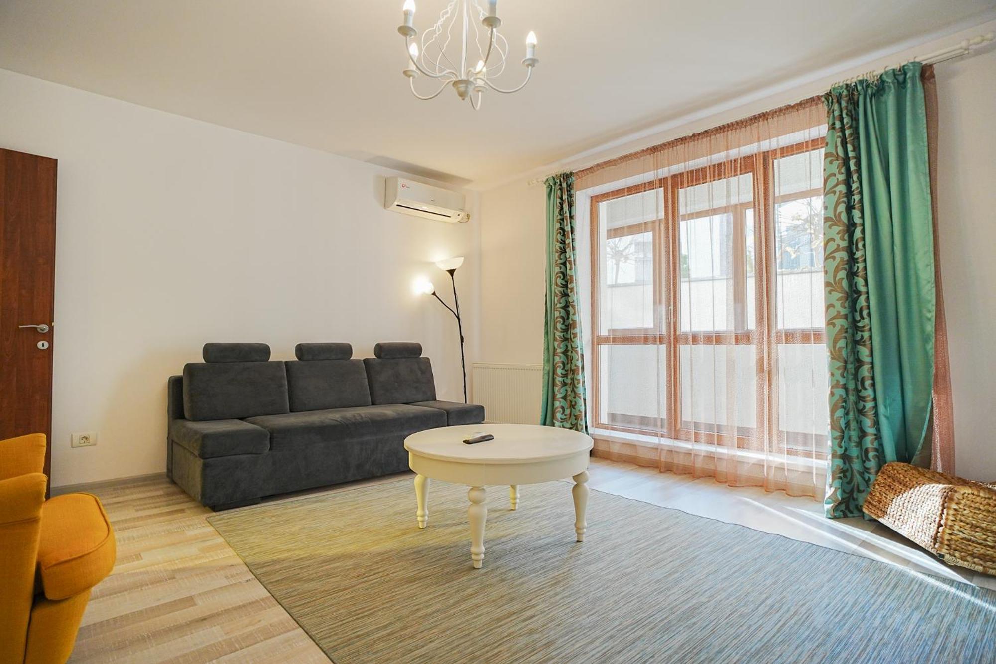Appartamento Hideaway Near Parliament Building Bucarest Esterno foto