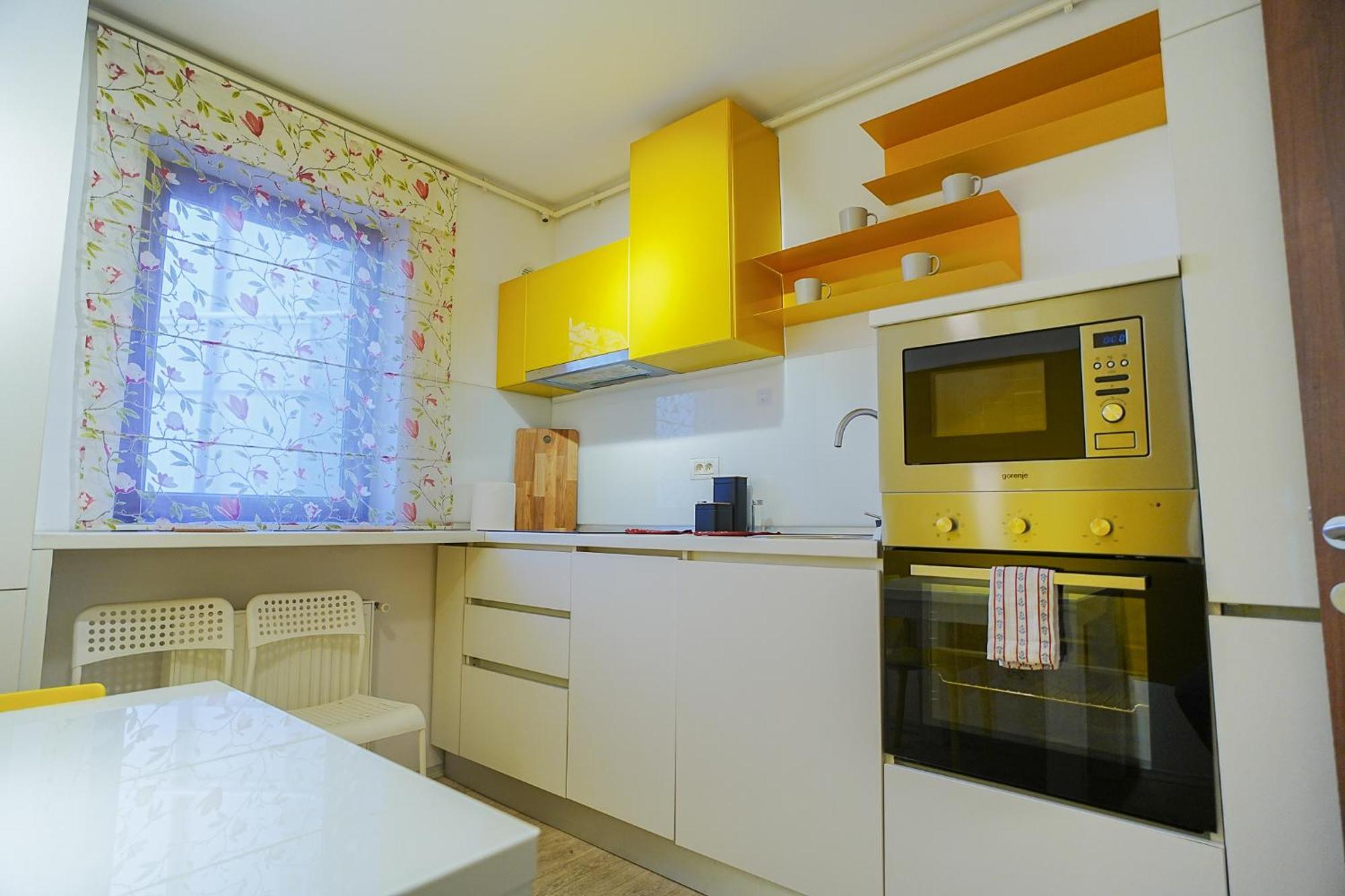 Appartamento Hideaway Near Parliament Building Bucarest Esterno foto