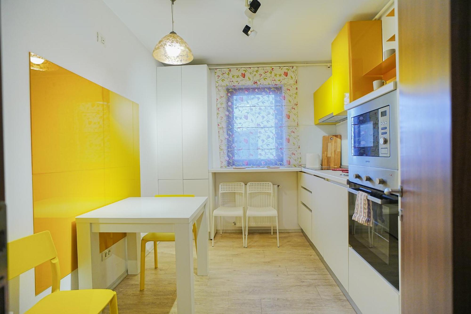 Appartamento Hideaway Near Parliament Building Bucarest Esterno foto