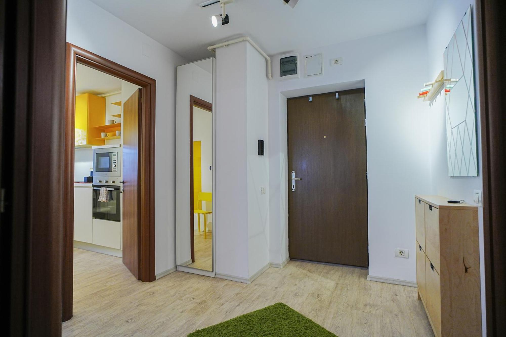 Appartamento Hideaway Near Parliament Building Bucarest Esterno foto